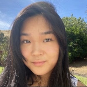 Meet your Posher, Briana